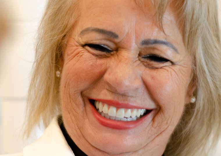 Testimonio de Carmen tras su tratamiento de implantología en 24 horas. [VÍDEO]