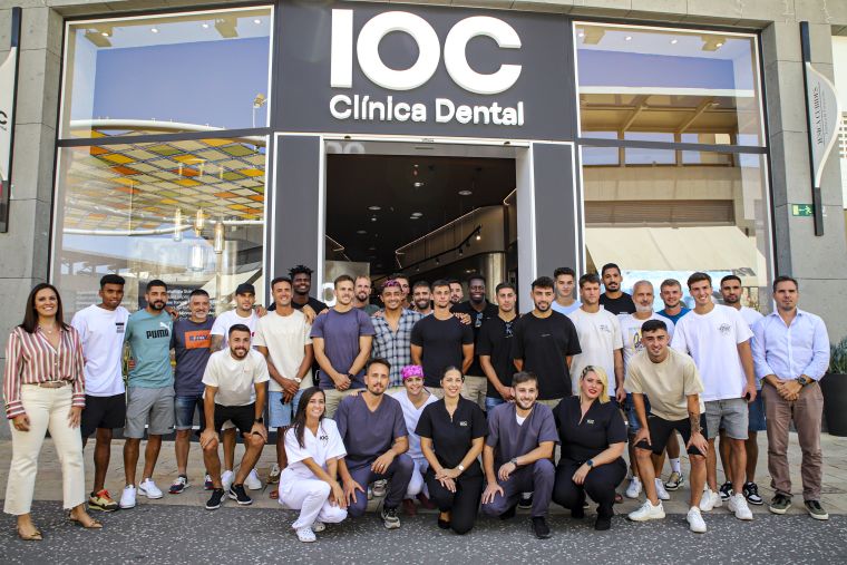 La U.D. Las Palmas visita IOC Clínica Dental | C.C. Alisios